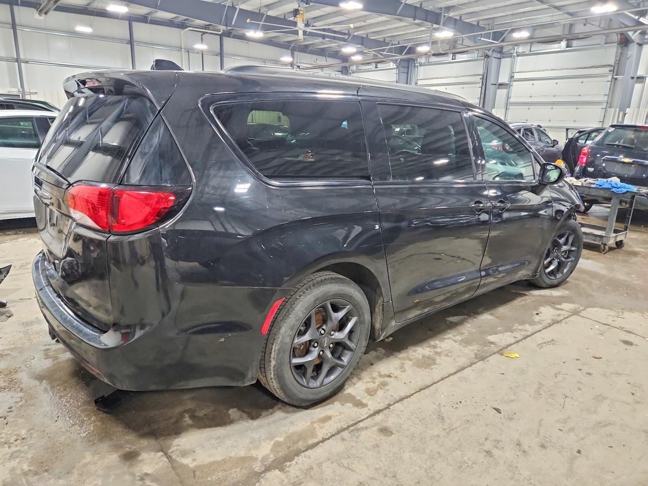 2019 CHRYSLER Pacifica