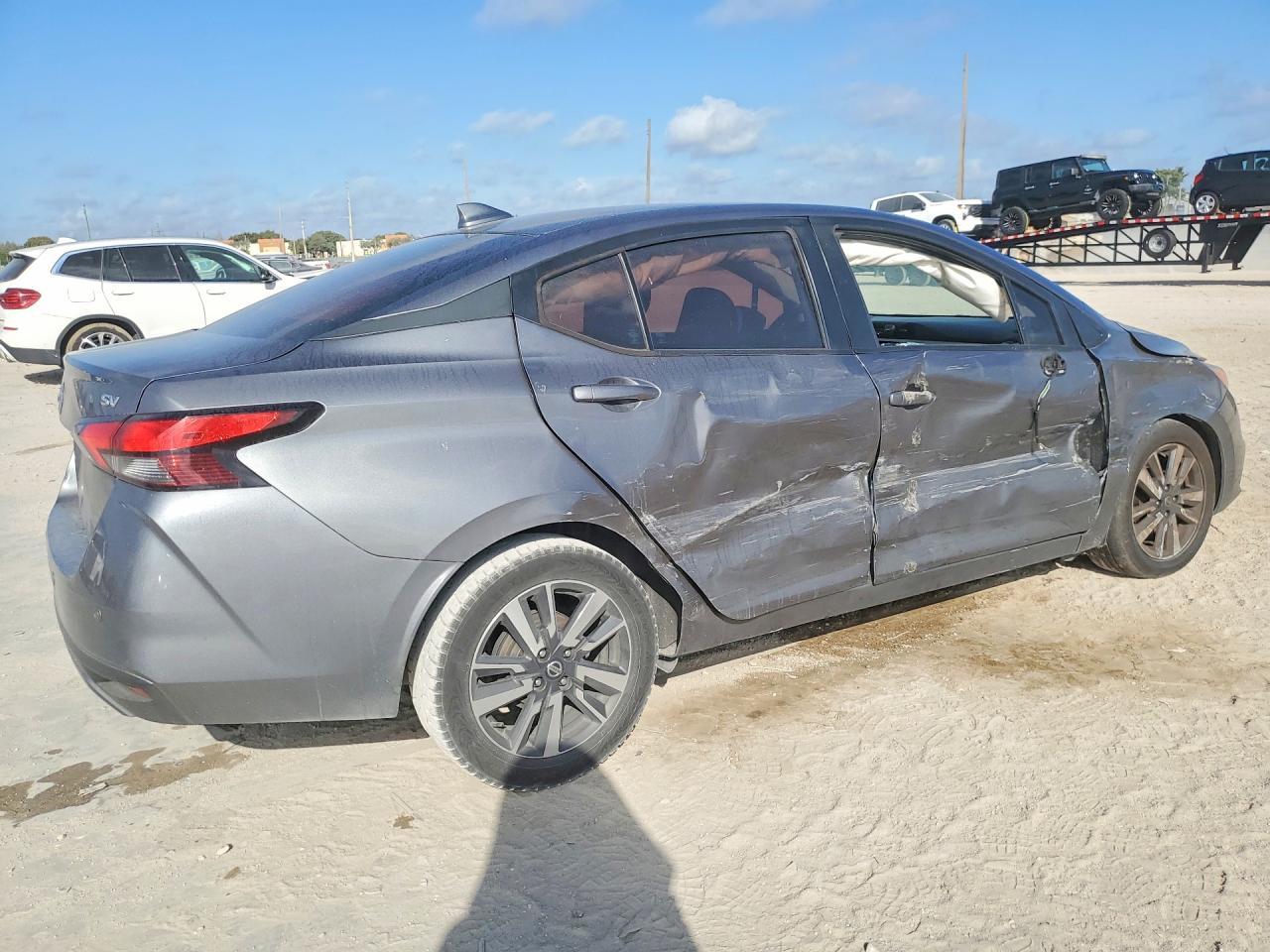 2020 NISSAN VERSA