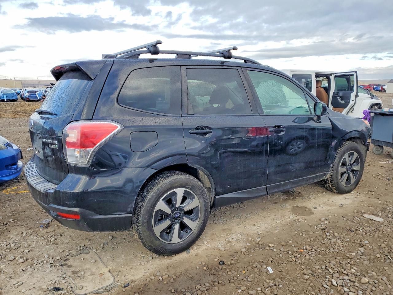 2017 SUBARU FORESTER