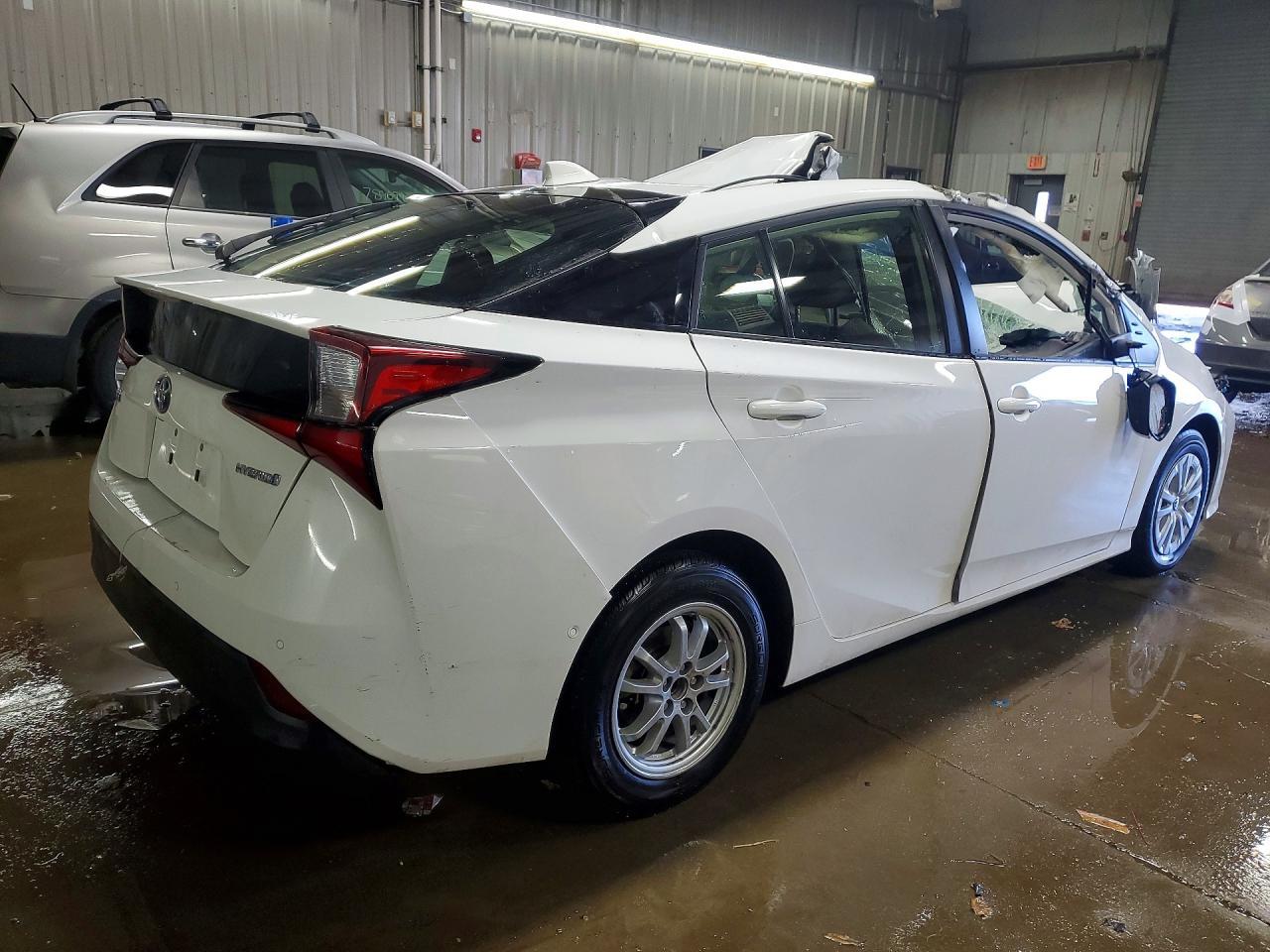 2021 TOYOTA PRIUS