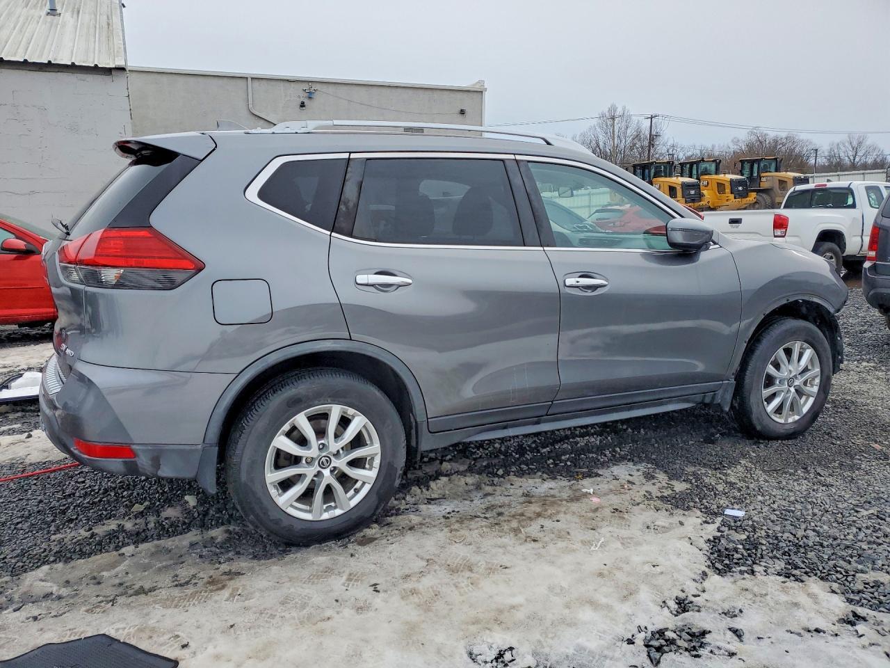 2017 NISSAN ROGUE