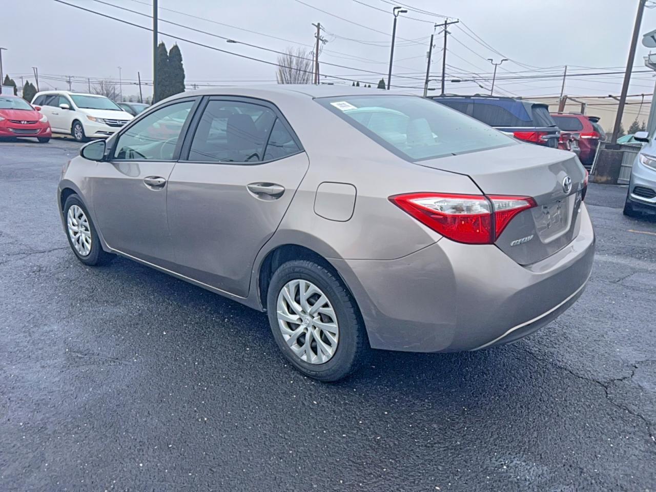 2016 TOYOTA COROLLA