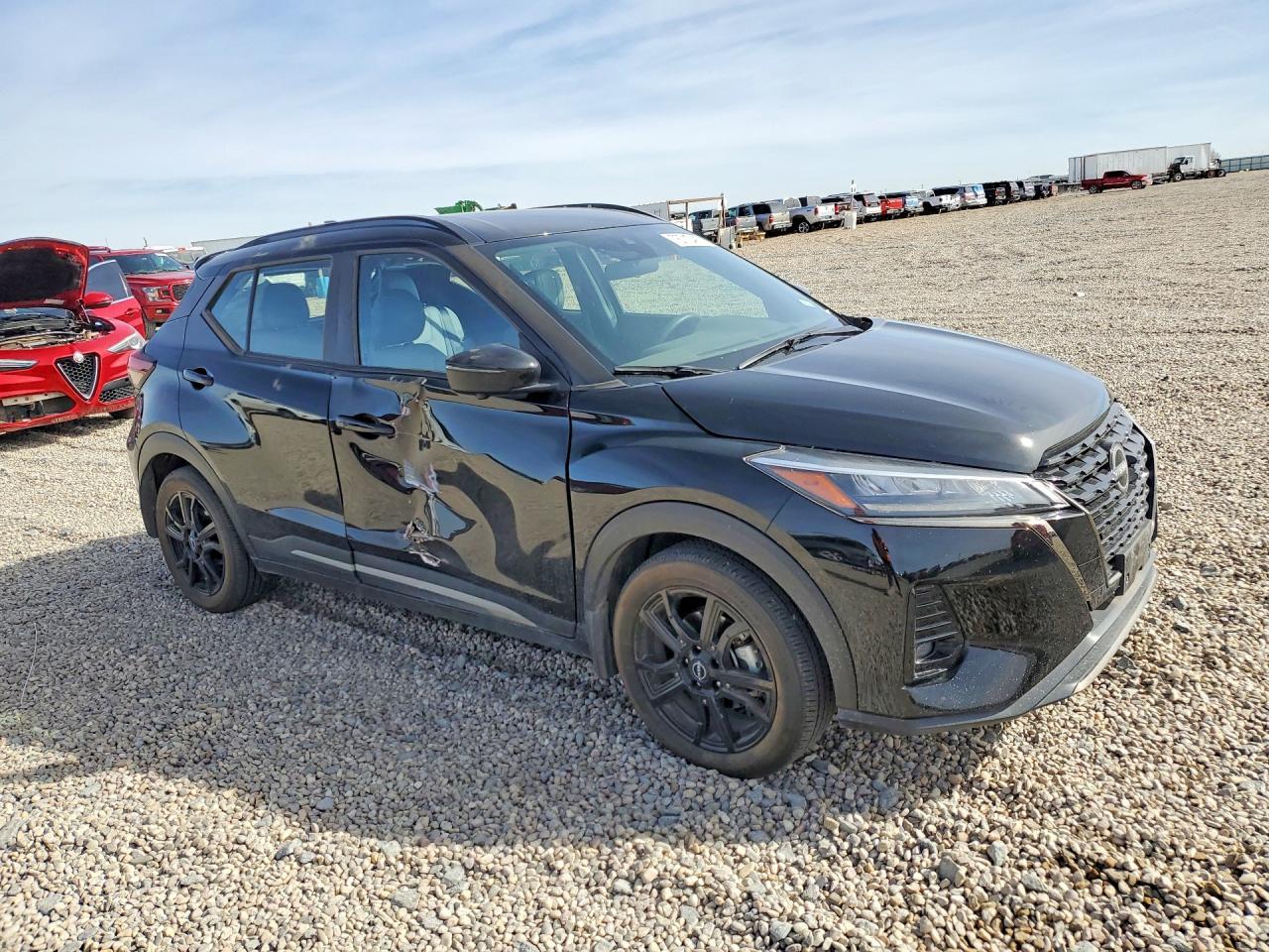 2023 NISSAN KICKS