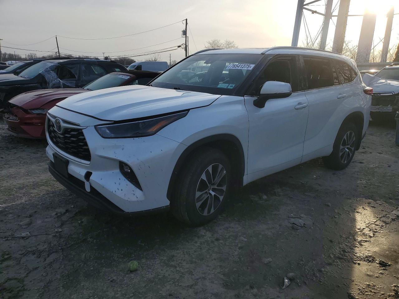 2022 TOYOTA HIGHLANDER