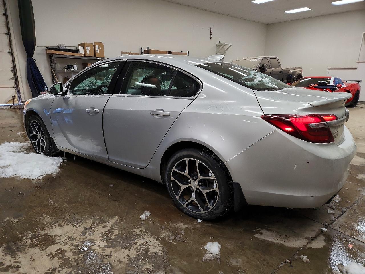 2017 BUICK Regal