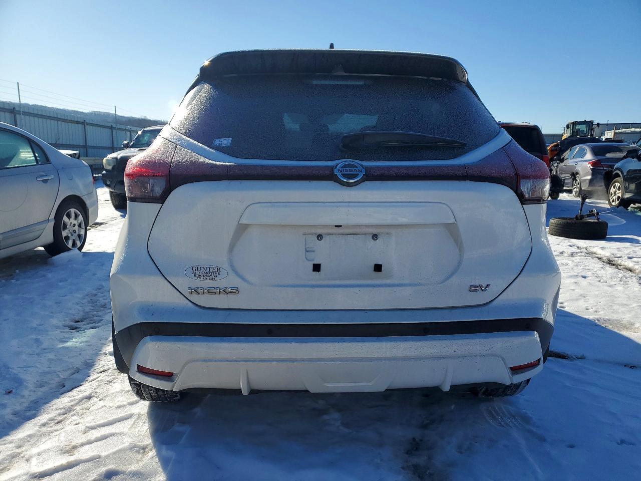 2021 NISSAN KICKS
