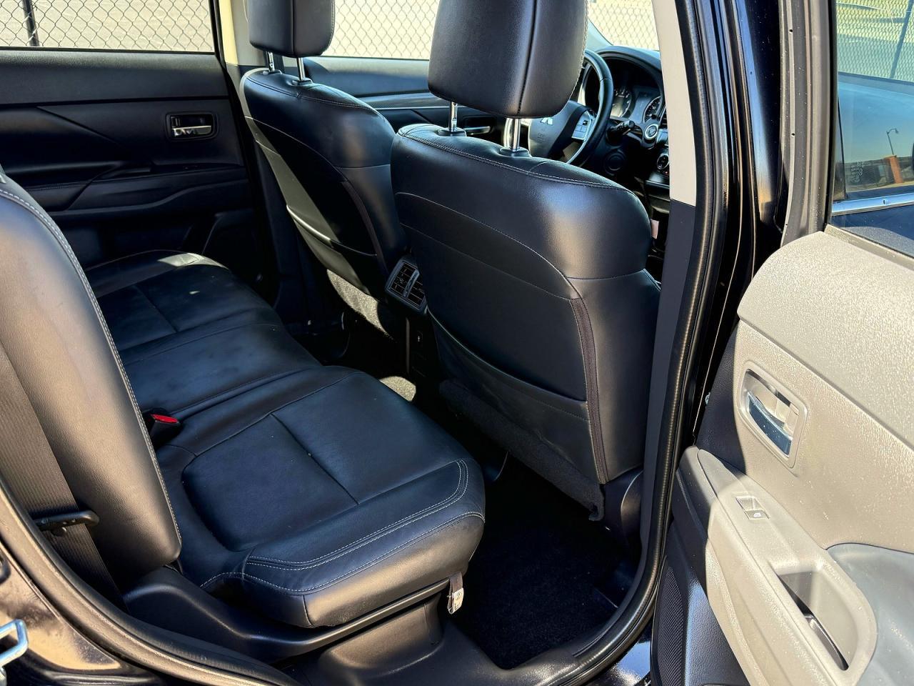 2019 MITSUBISHI outlander