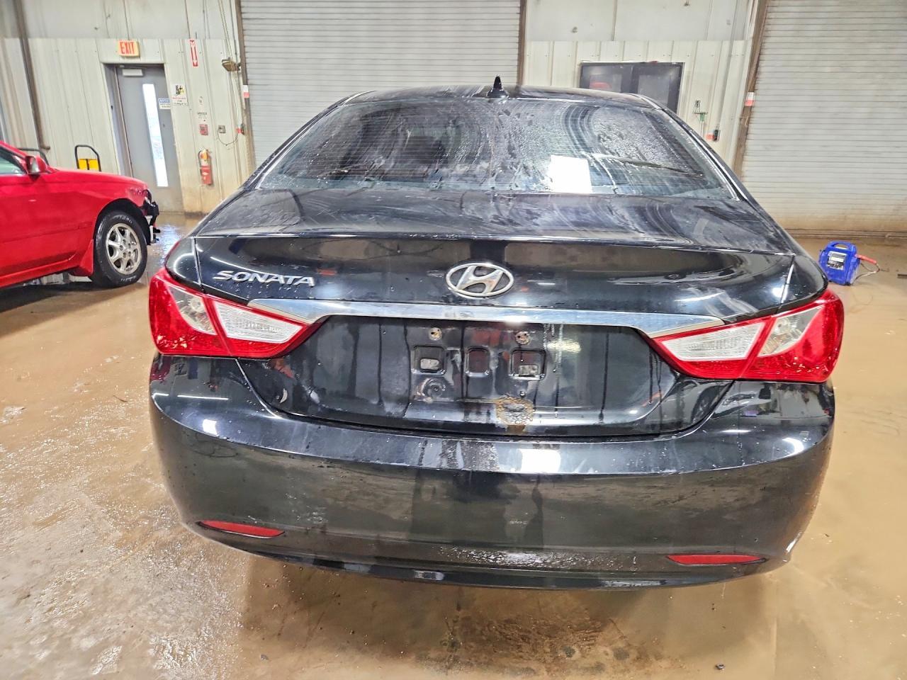 2011 HYUNDAI SONATA