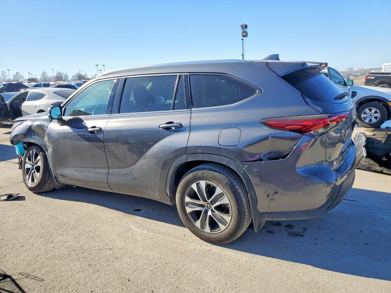 2021 TOYOTA HIGHLANDER