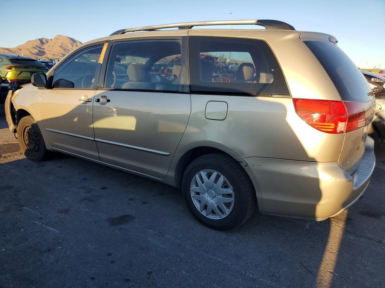 2005 TOYOTA SIENNA