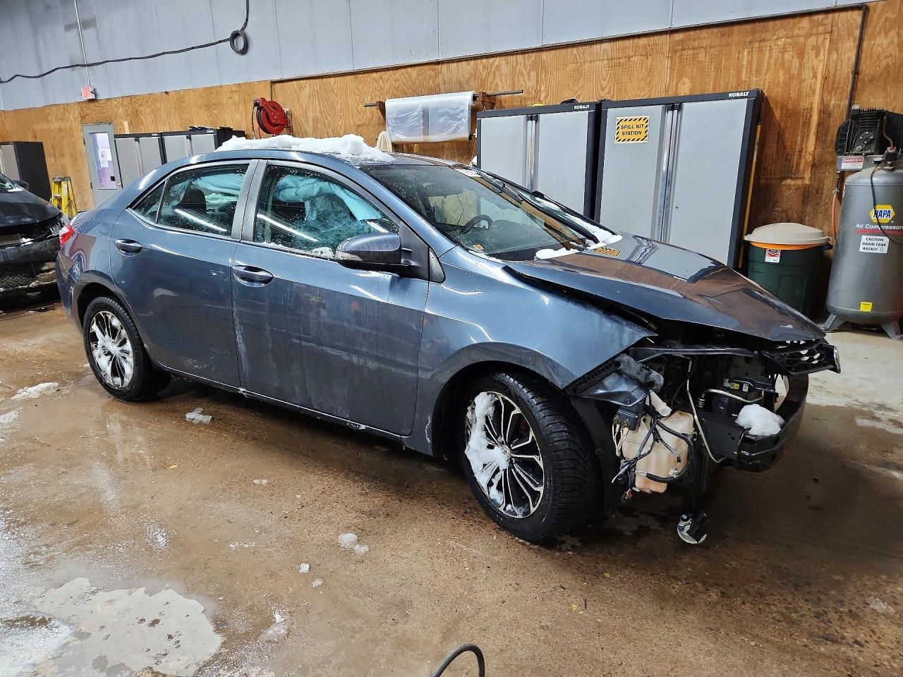 2015 TOYOTA COROLLA
