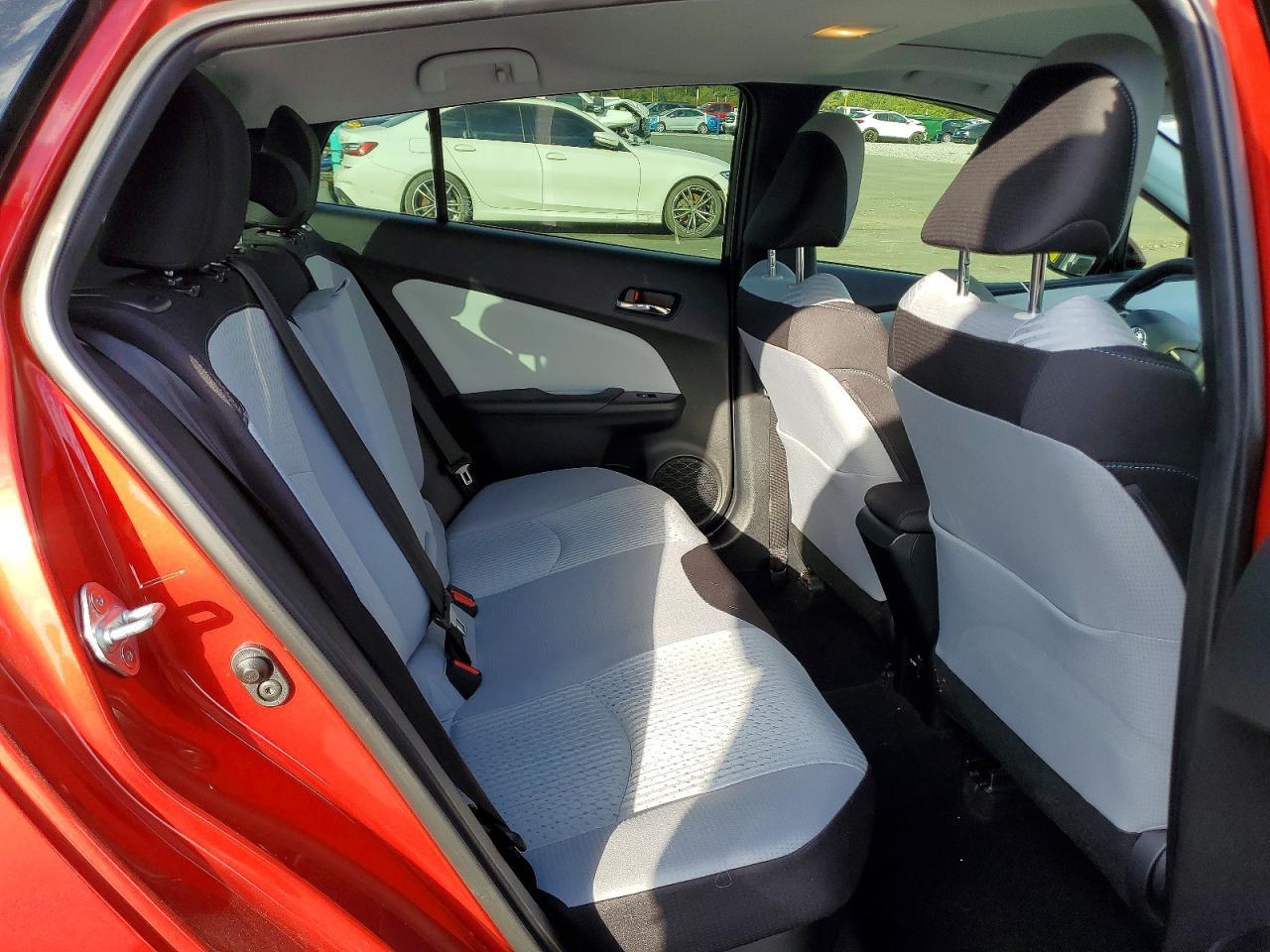 2018 TOYOTA PRIUS
