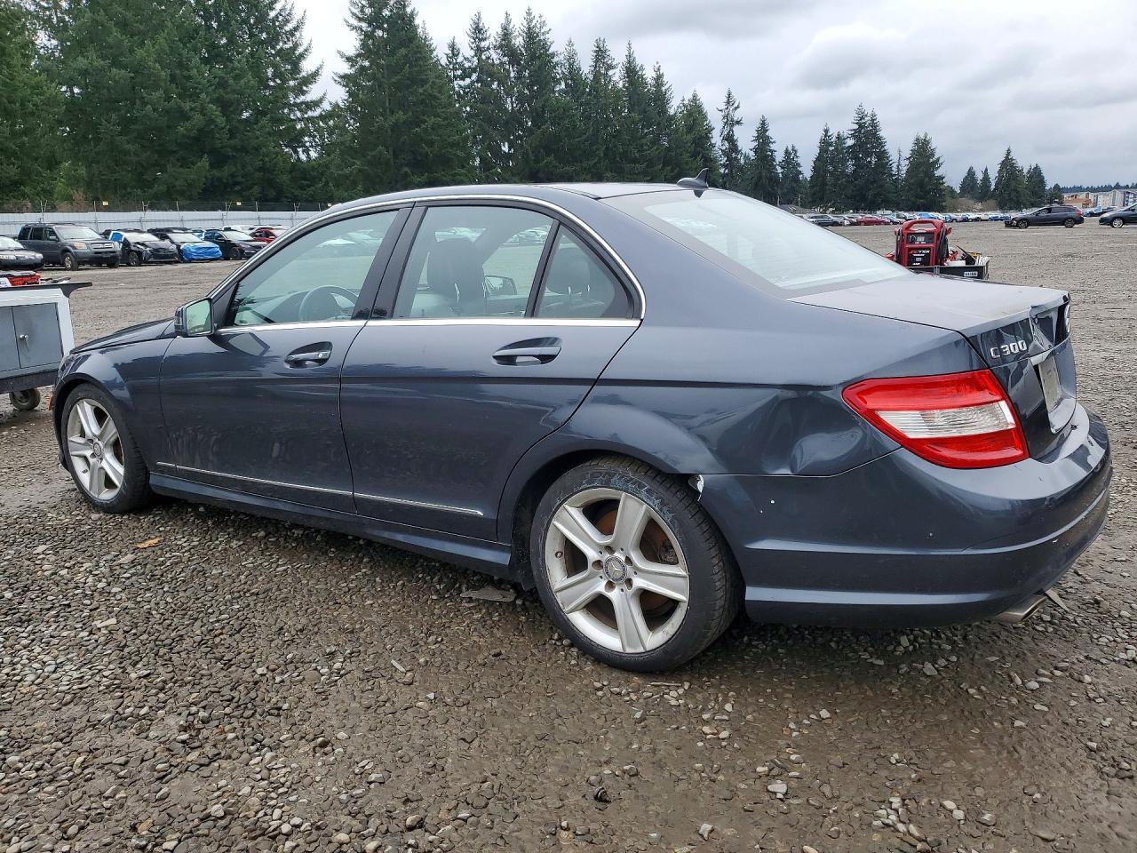2011 MERCEDES-BENZ C-CLASS