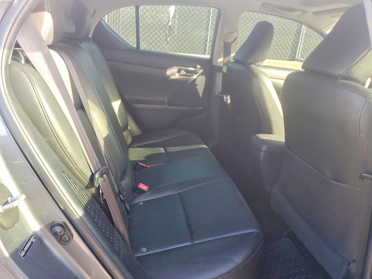 2013 LEXUS CT 200H