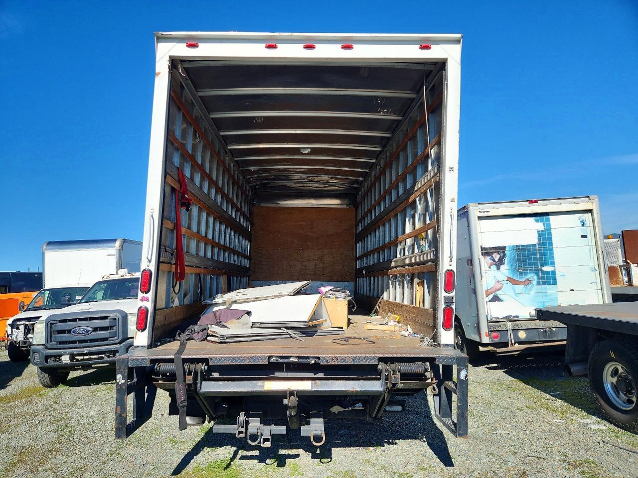 2014 ISUZU NRR