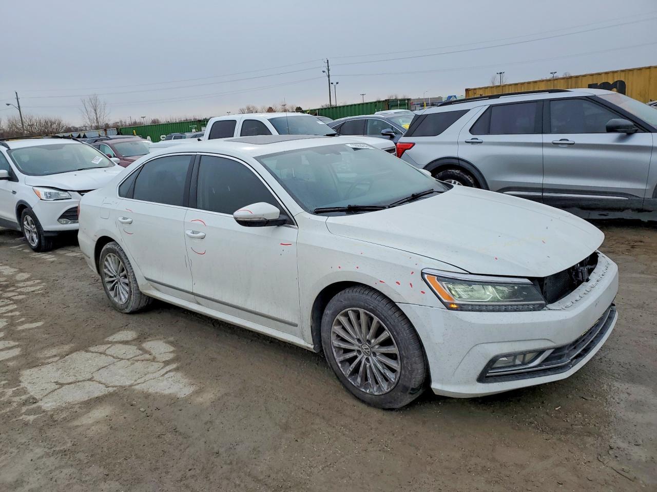 2016 VOLKSWAGEN Passat