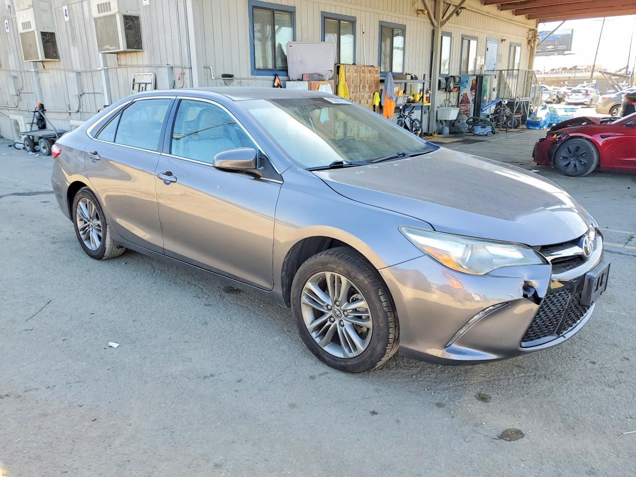 2016 TOYOTA CAMRY