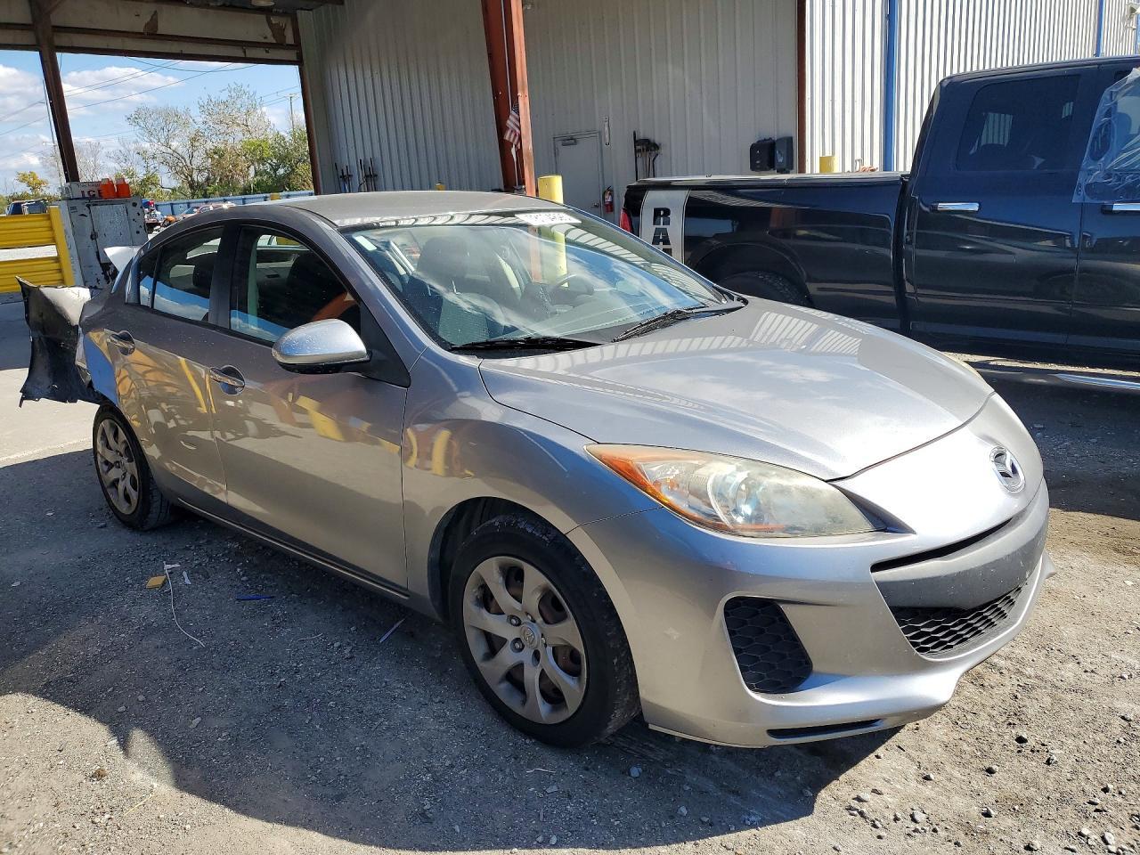 2013 MAZDA 3