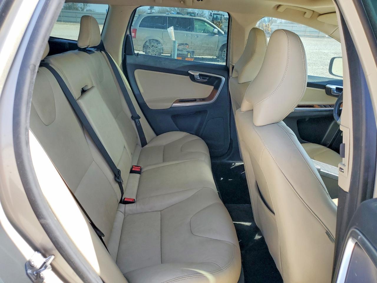 2017 VOLVO XC60