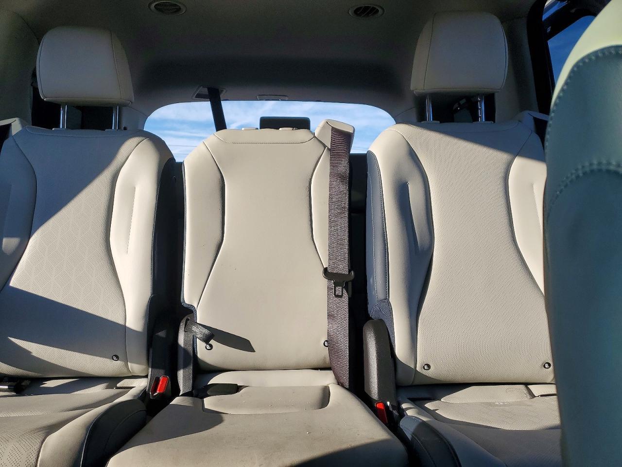 2025 KIA Carnival