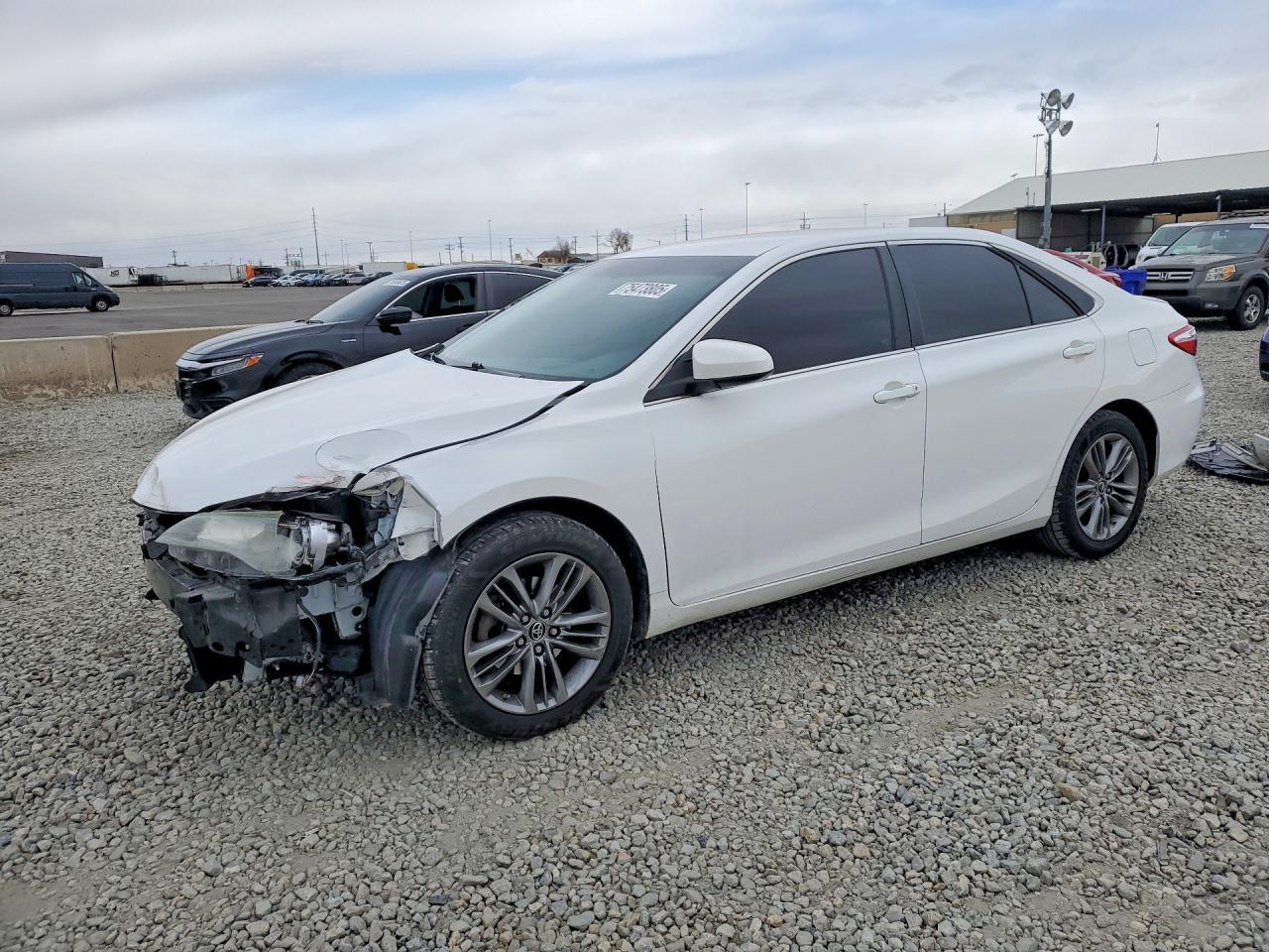 2015 TOYOTA CAMRY