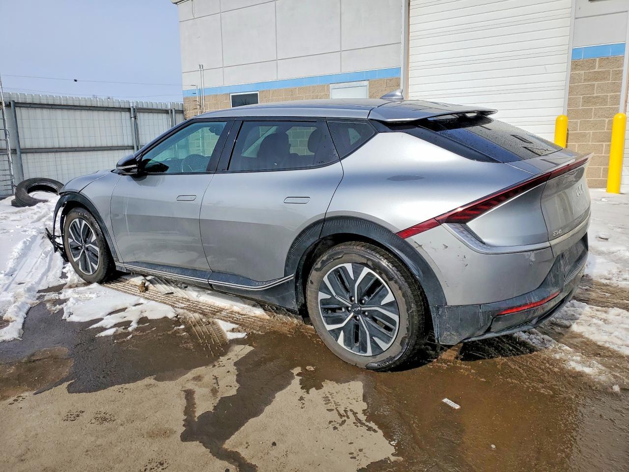2023 KIA EV6