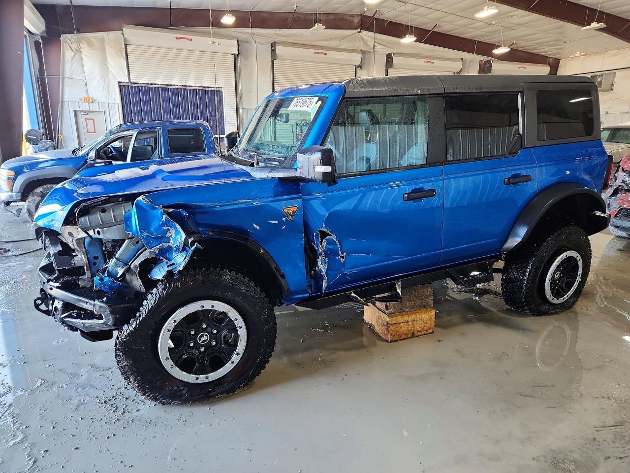 2024 FORD Bronco