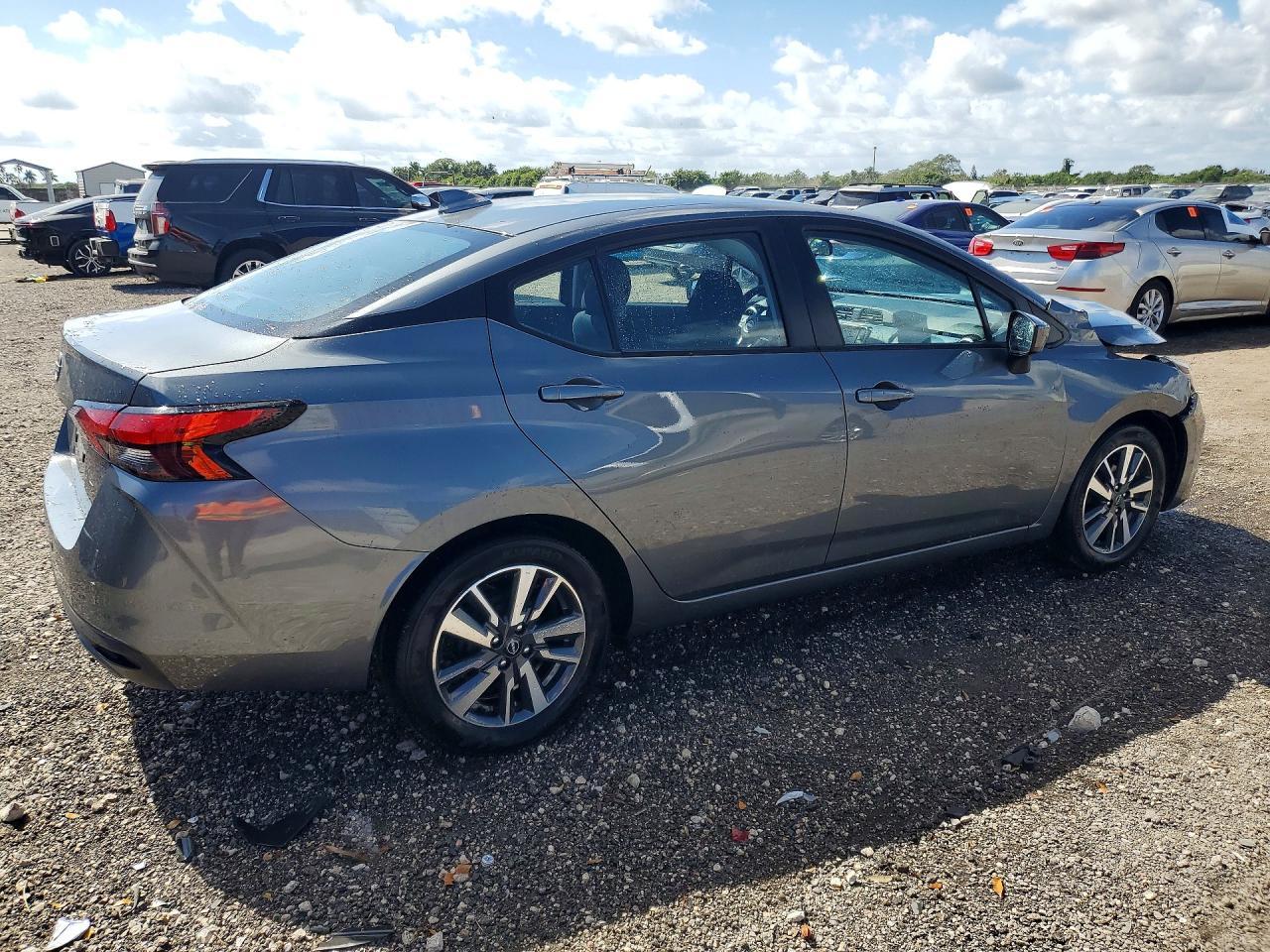 2025 NISSAN VERSA