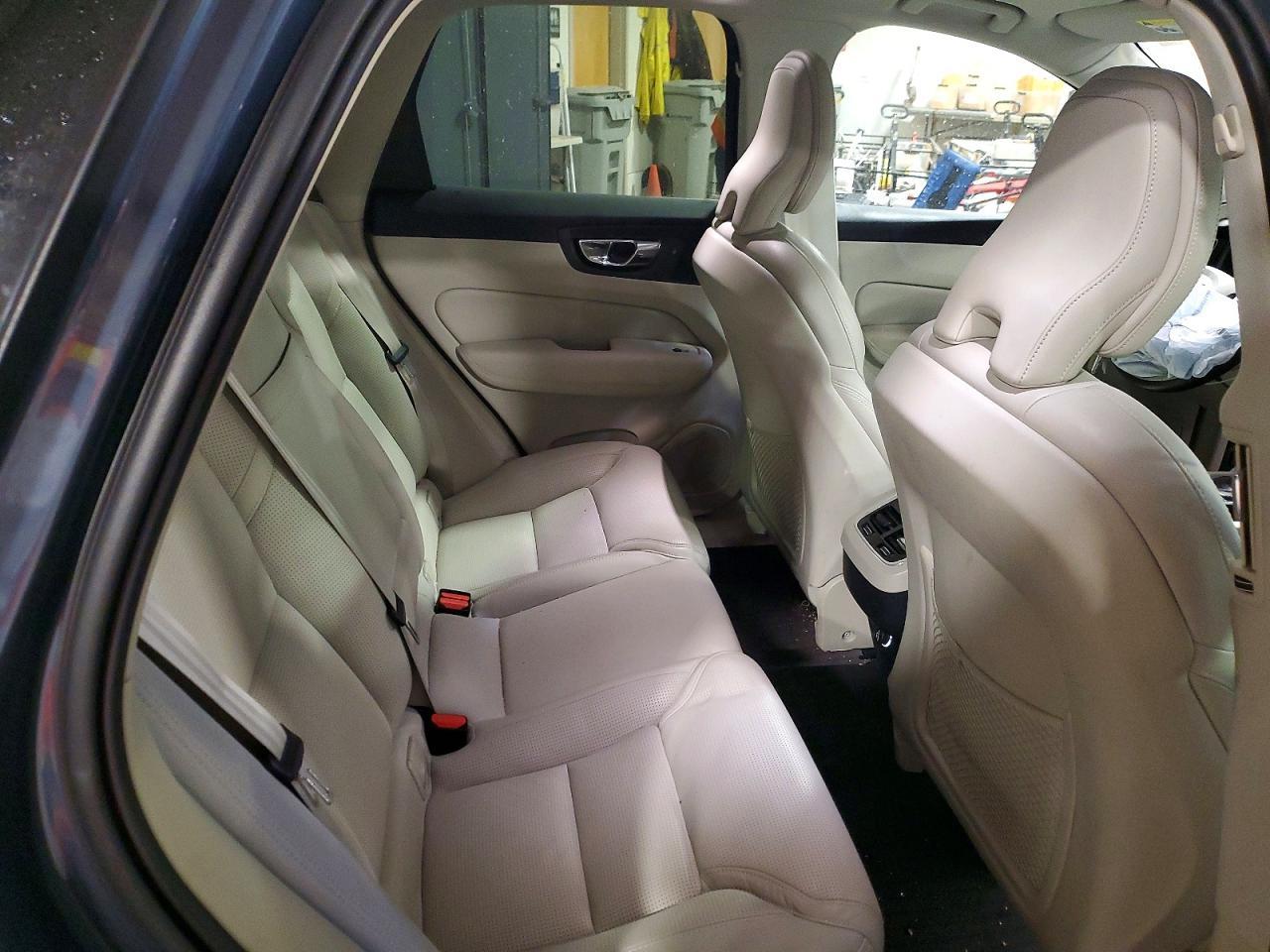 2019 VOLVO XC60