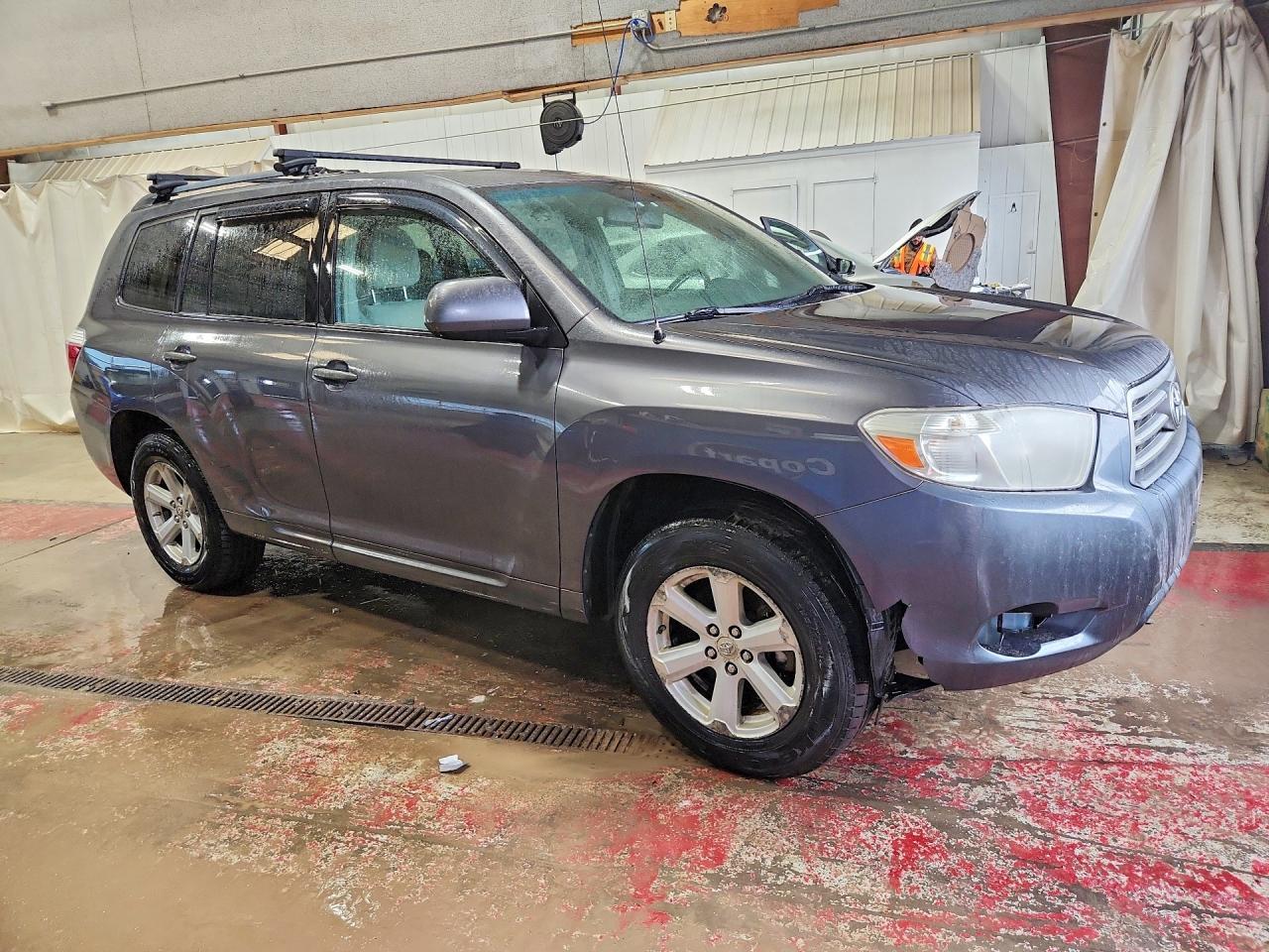 2010 TOYOTA HIGHLANDER
