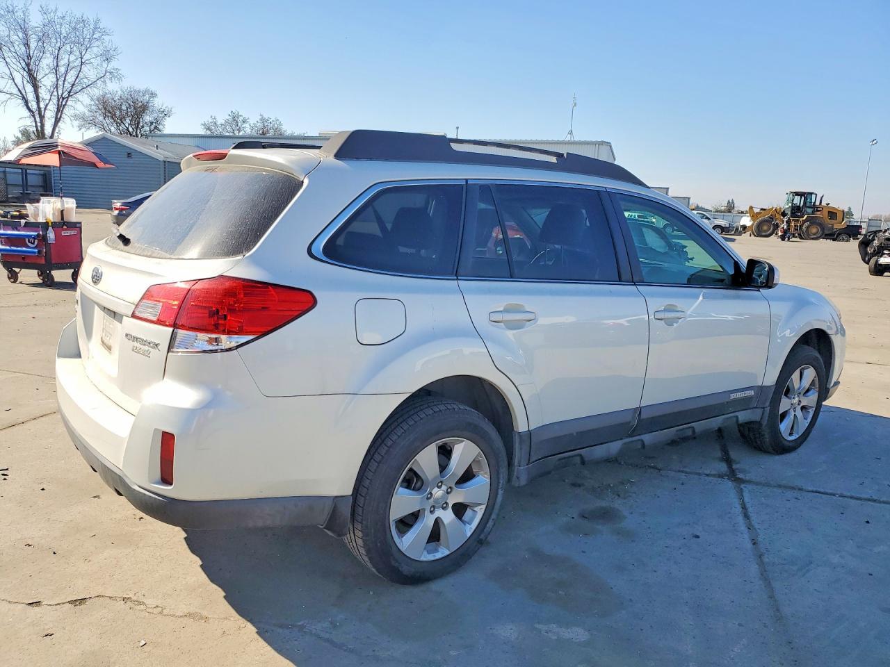 2010 SUBARU Outback