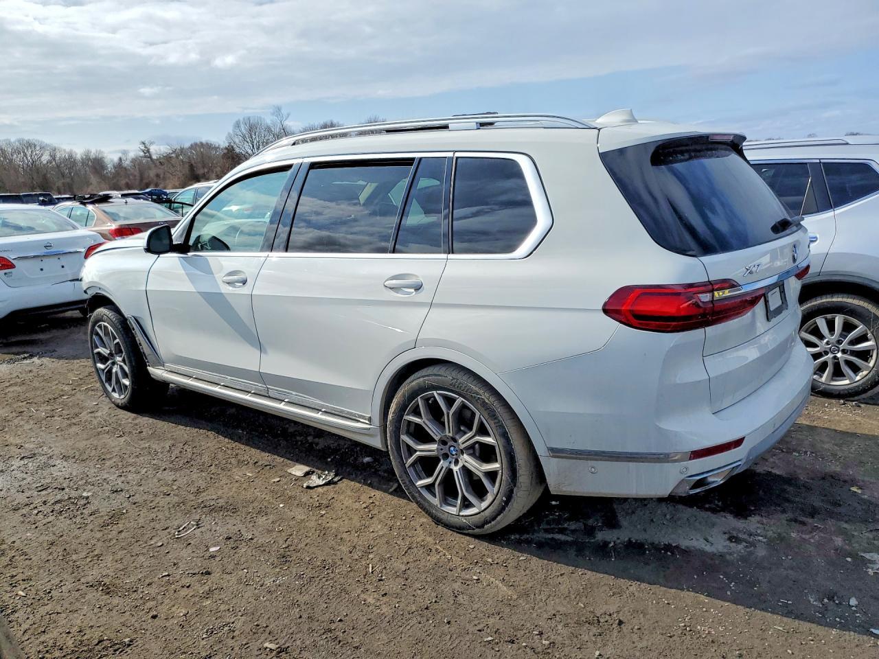 2021 BMW X7