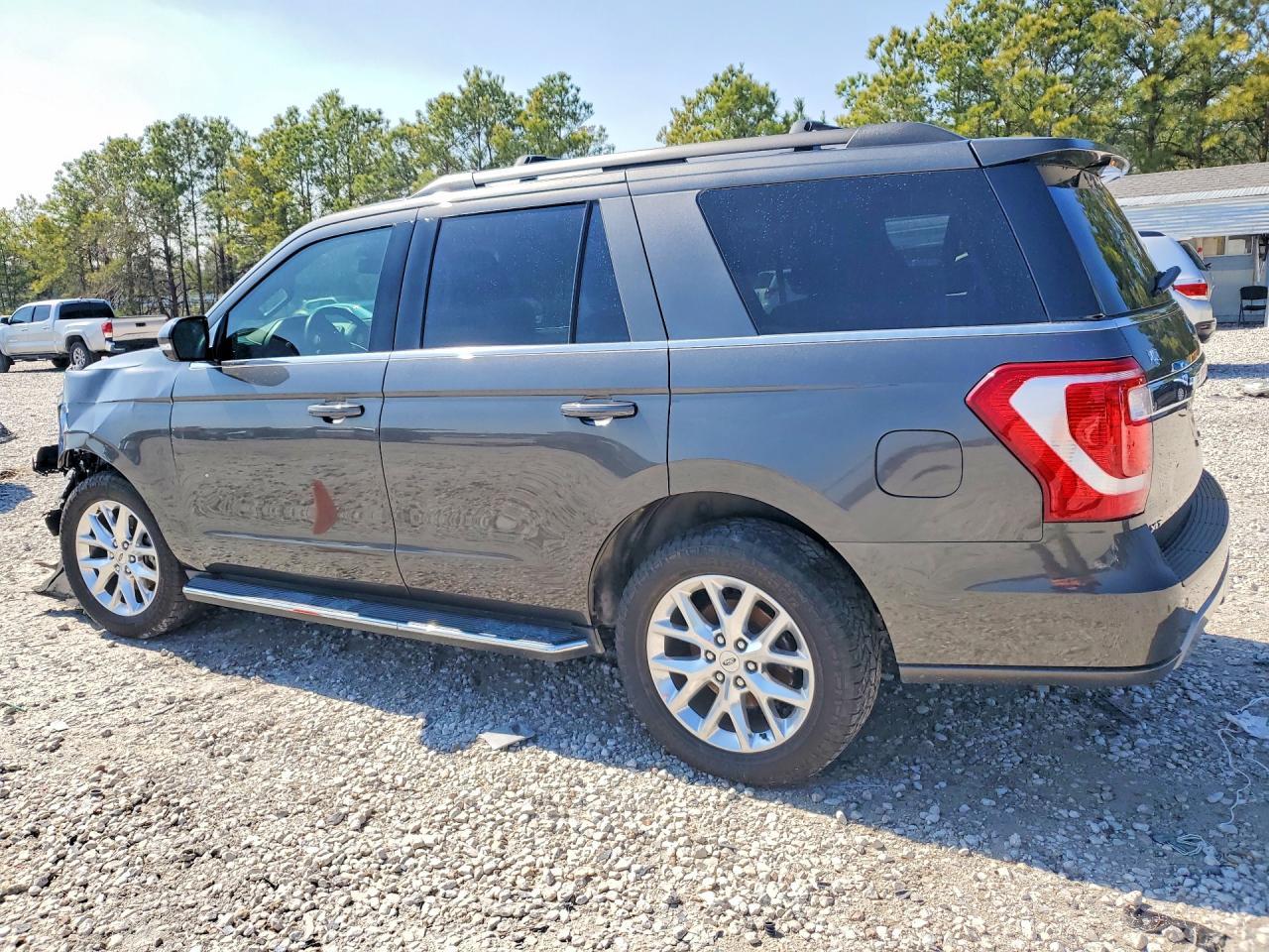2021 FORD Expedition