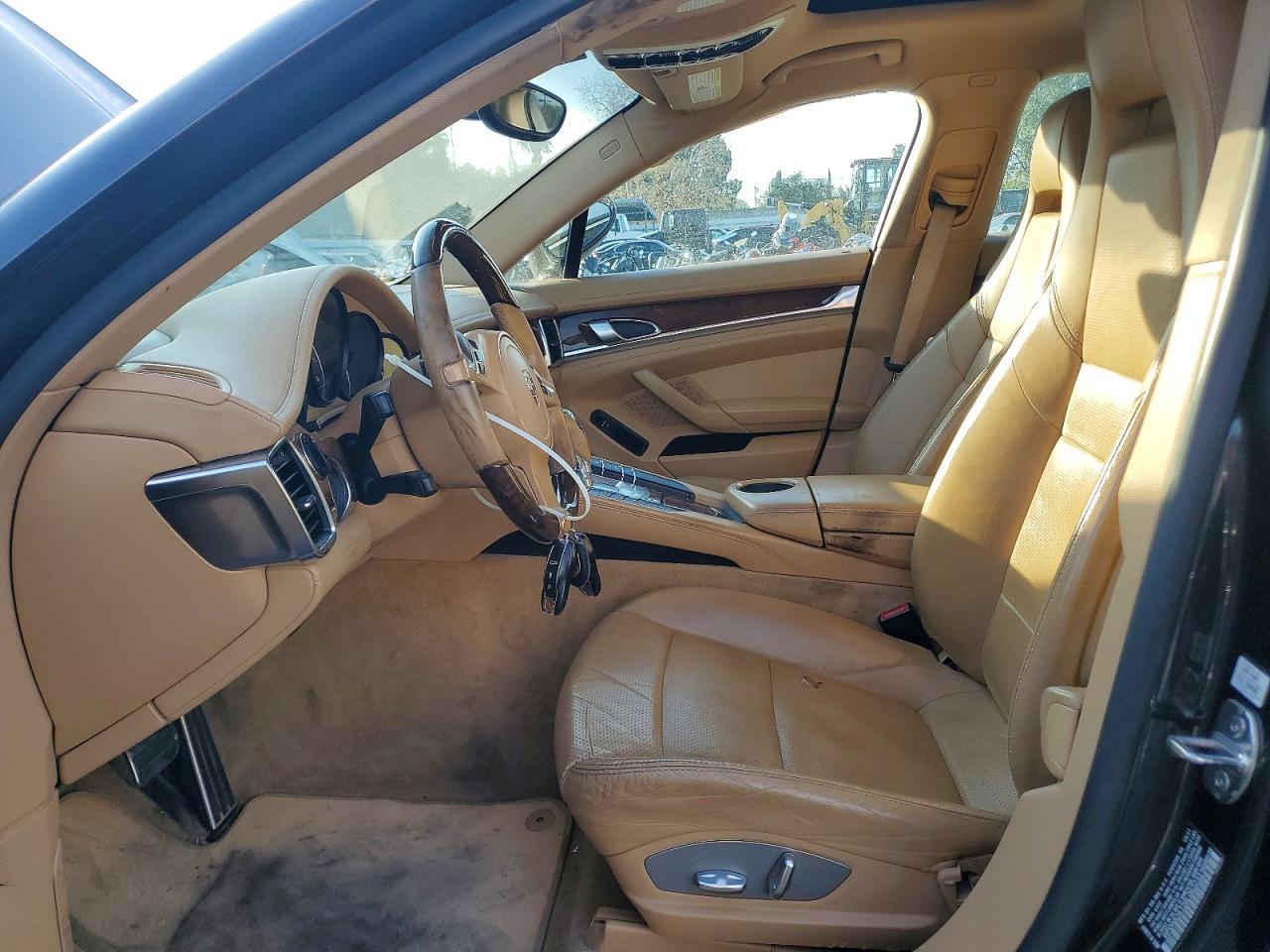 2011 PORSCHE Panamera