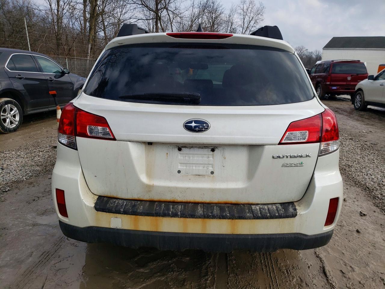 2014 SUBARU Outback