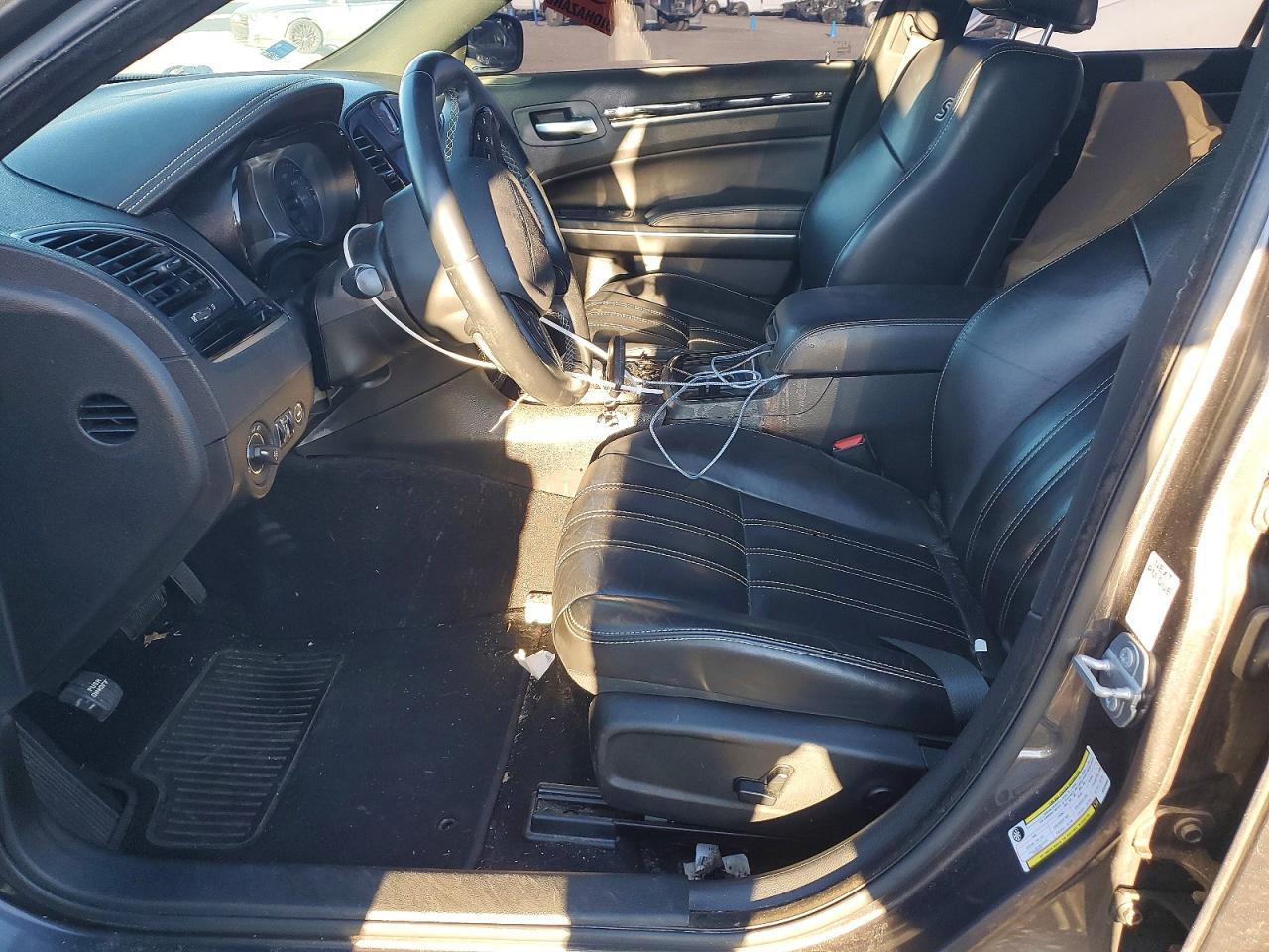 2019 CHRYSLER 300