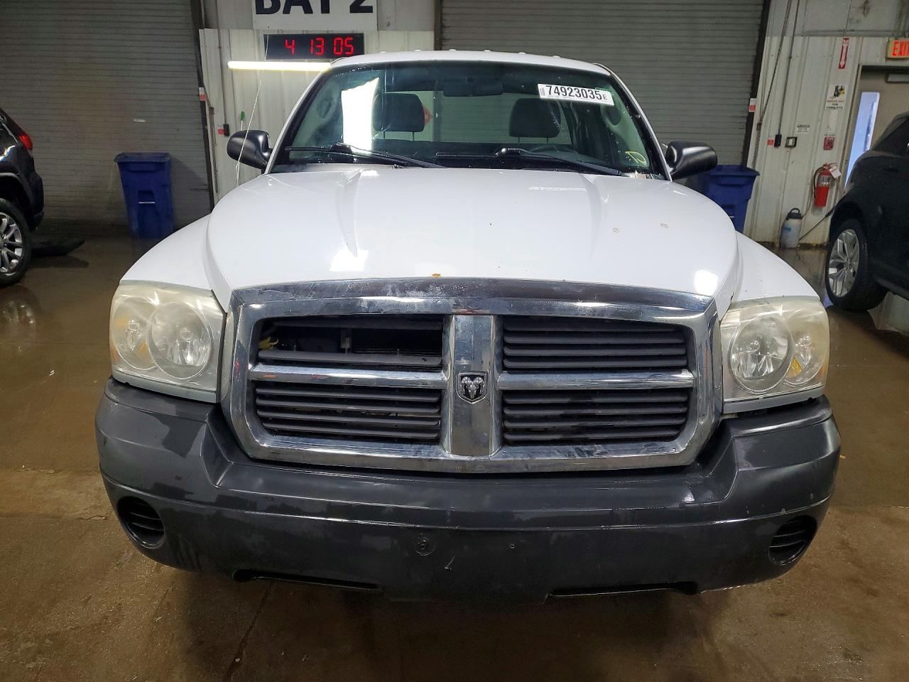 2005 DODGE Dakota