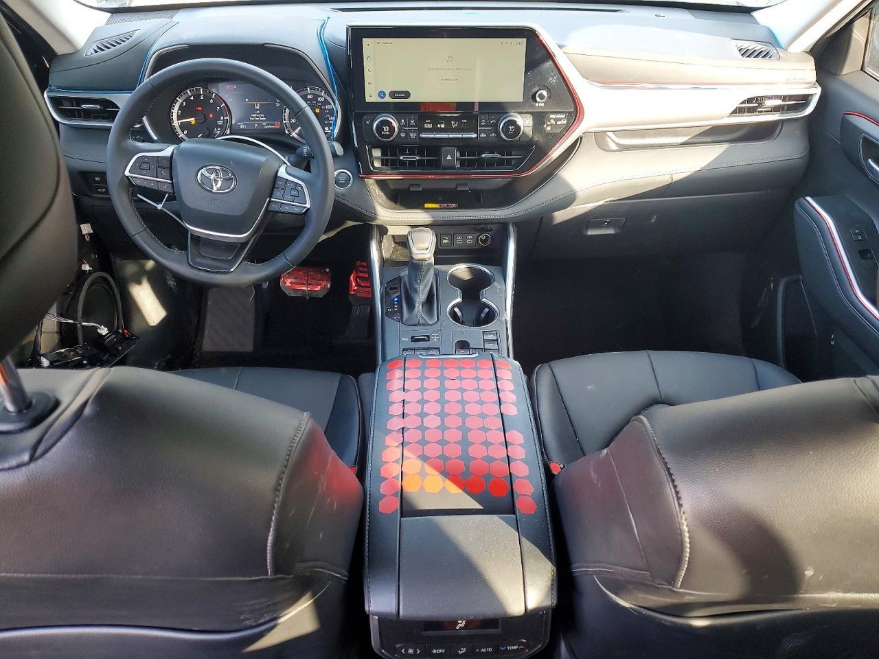 2025 TOYOTA HIGHLANDER