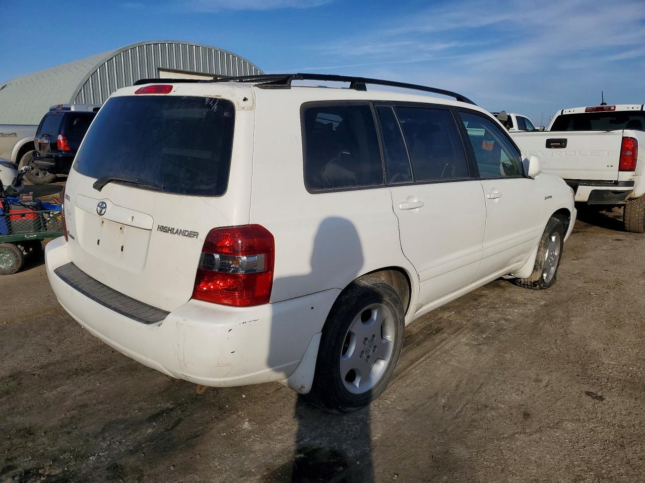 2004 TOYOTA HIGHLANDER