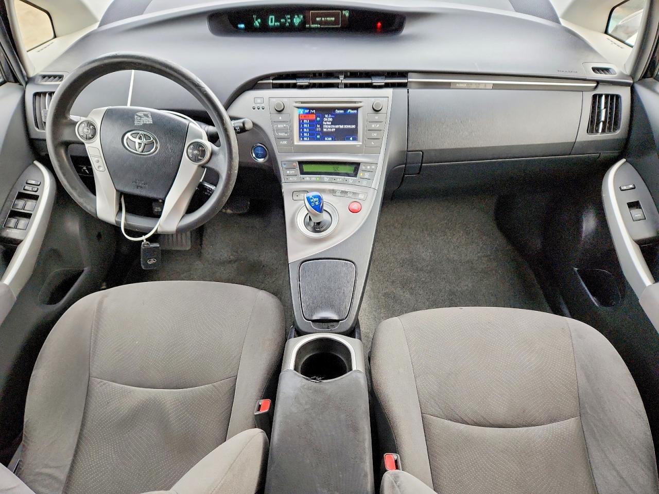 2015 TOYOTA PRIUS