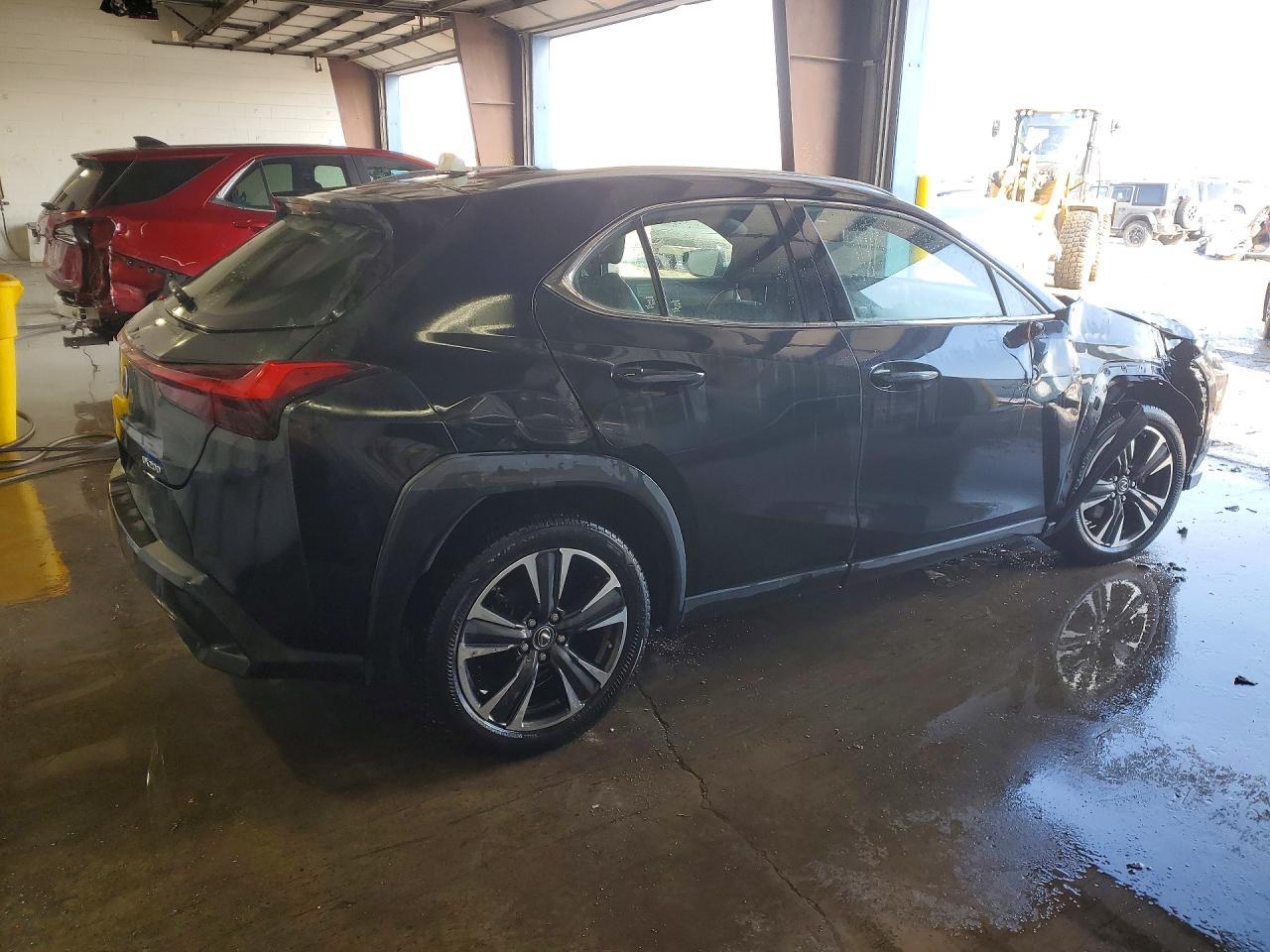 2019 LEXUS UX 200