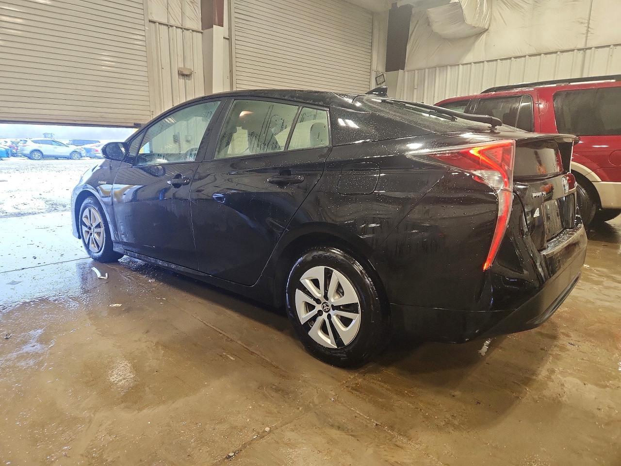 2016 TOYOTA PRIUS