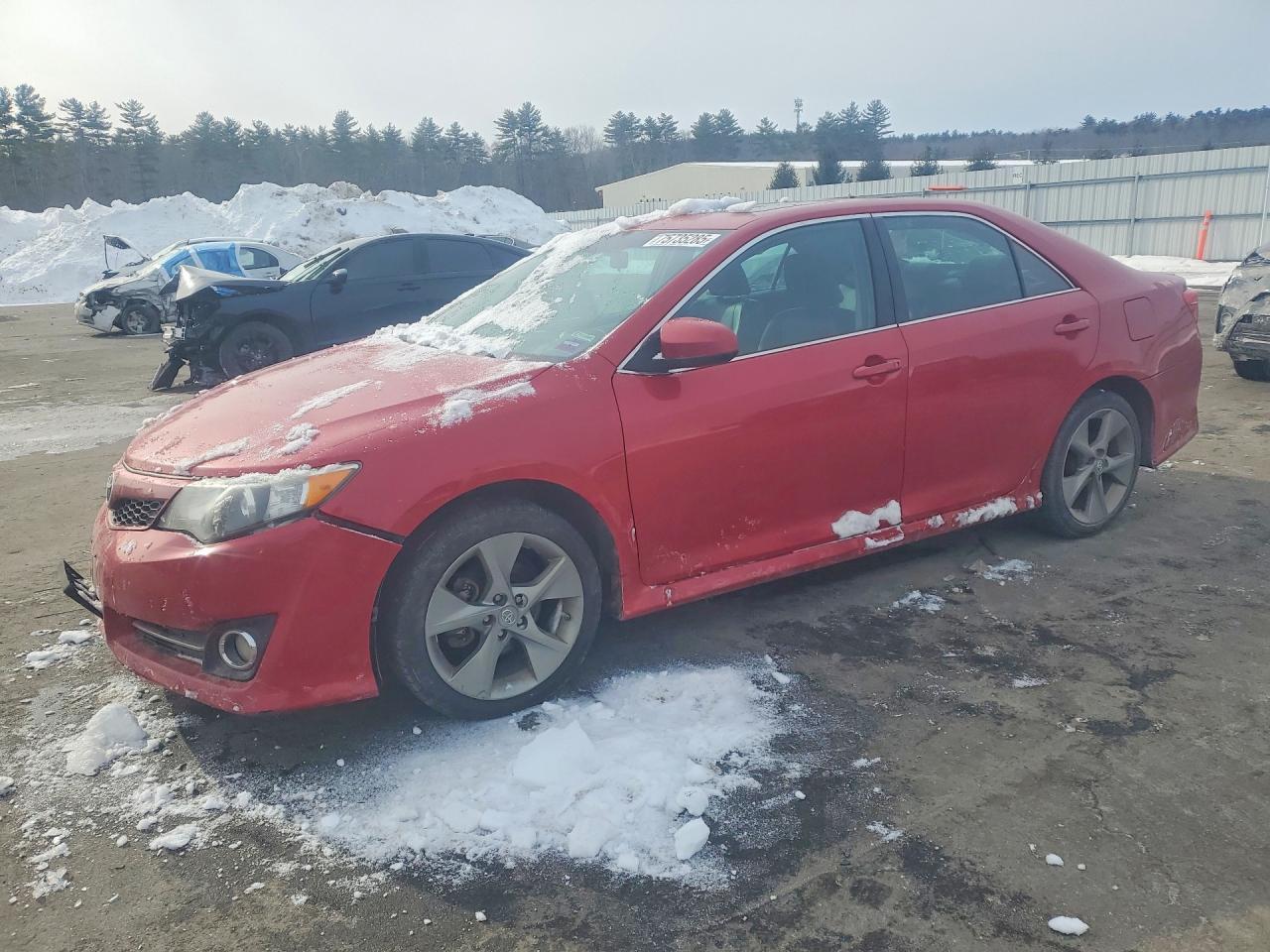 2014 TOYOTA CAMRY