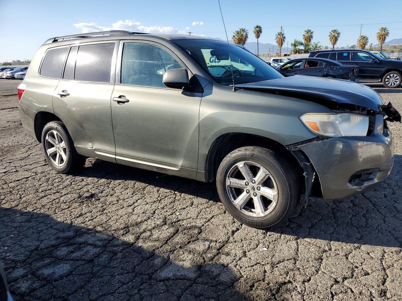 2010 TOYOTA HIGHLANDER