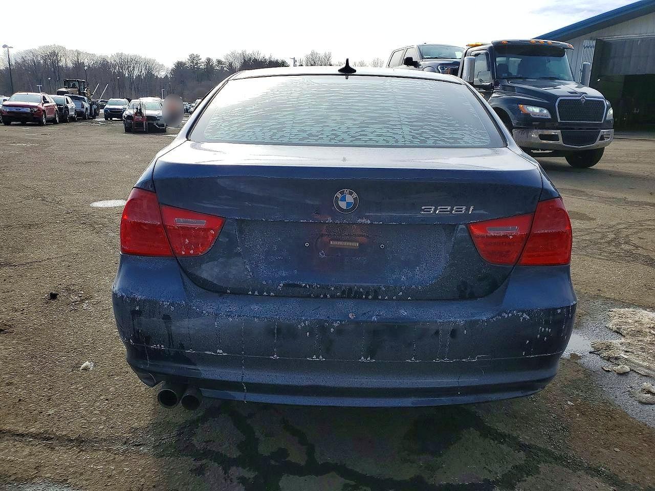 2011 BMW 3 SERIES