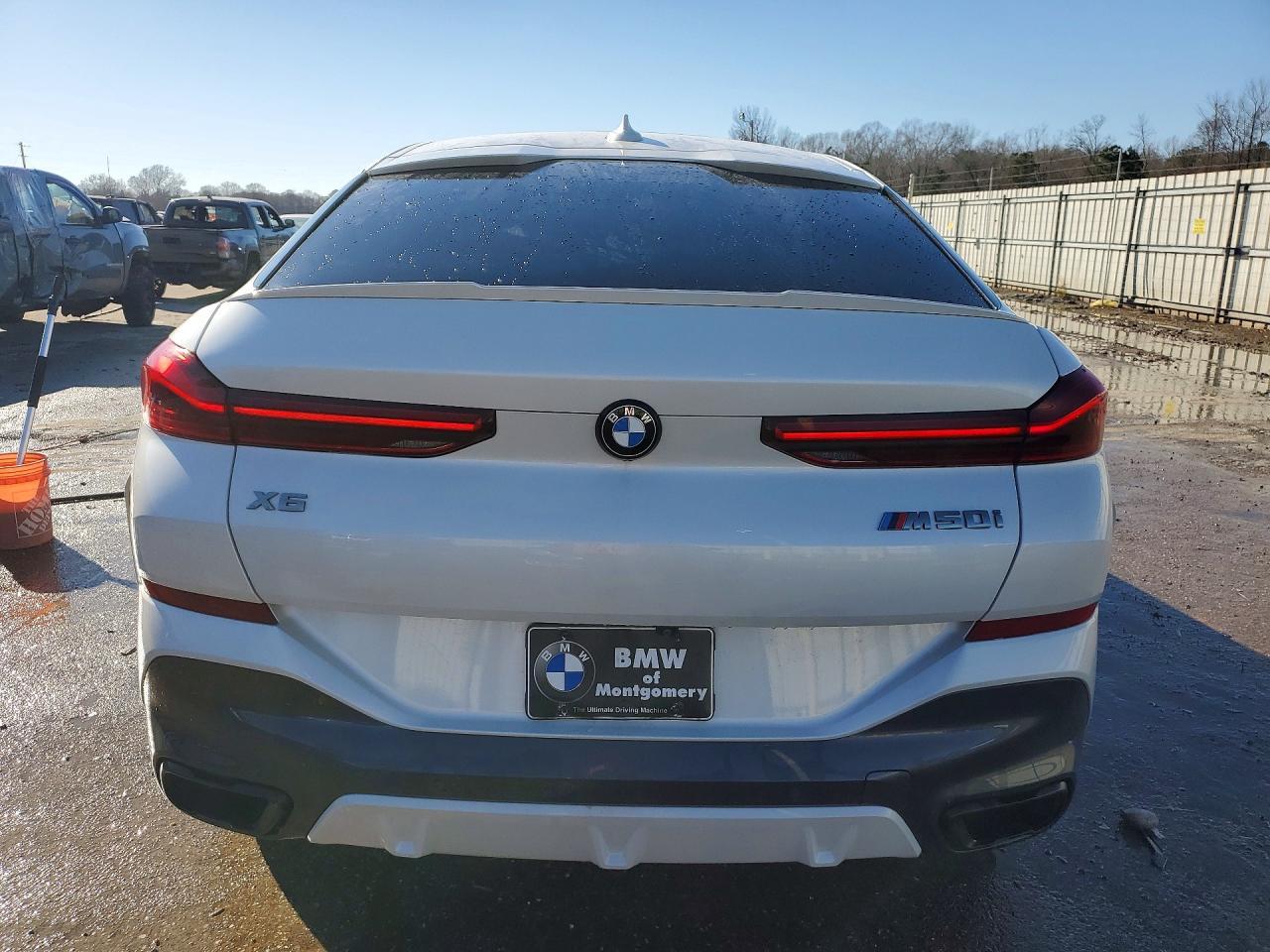2022 BMW X6