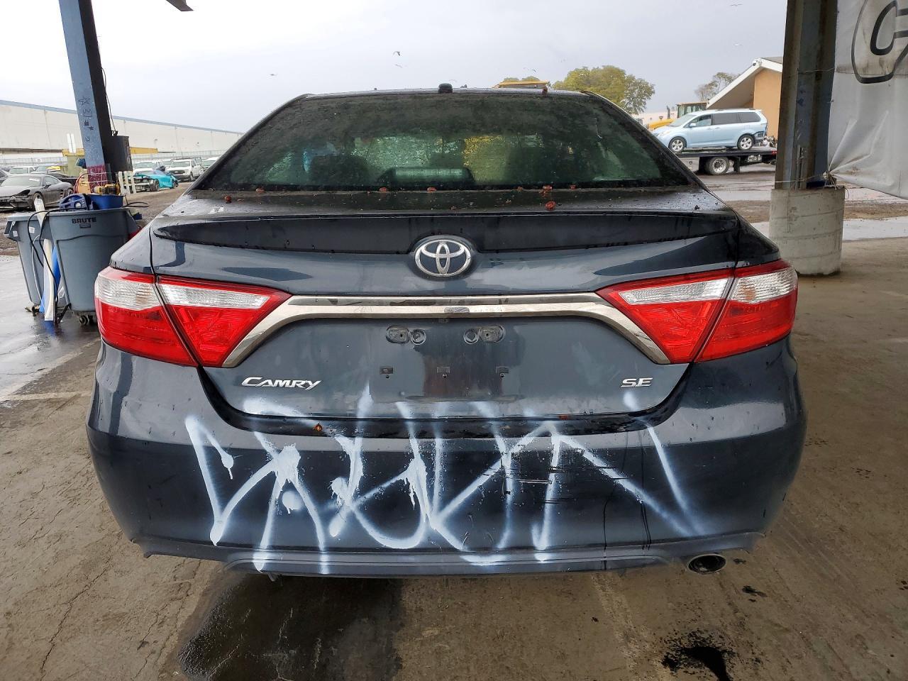 2015 TOYOTA CAMRY