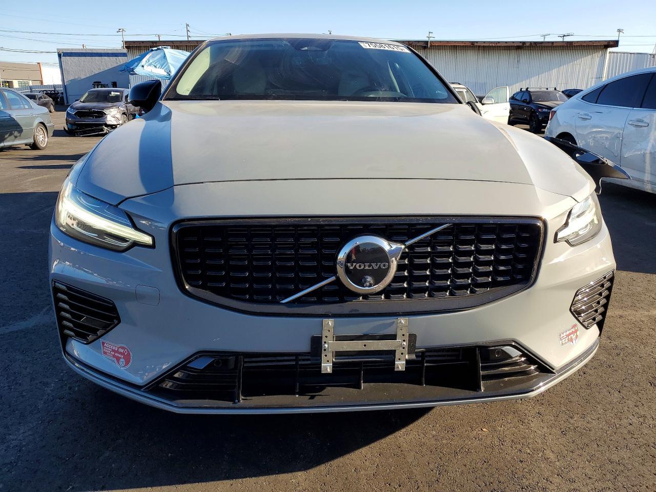 2024 VOLVO S60