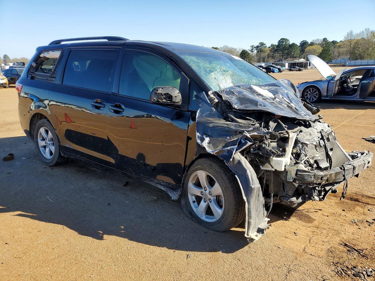 2015 TOYOTA SIENNA