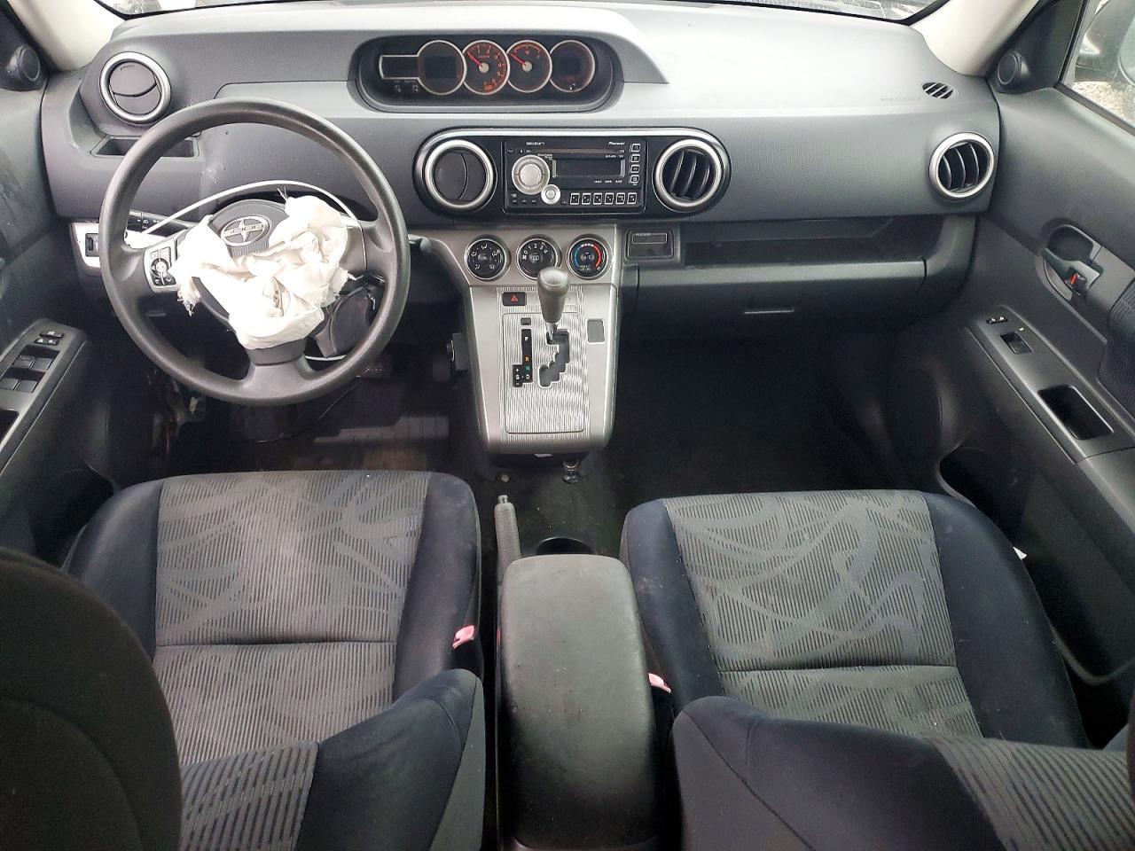 2011 TOYOTA SCION